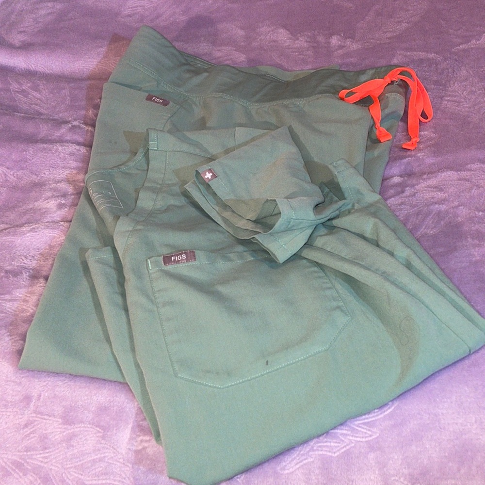 Figs Green Scrub Set with Orange Accents